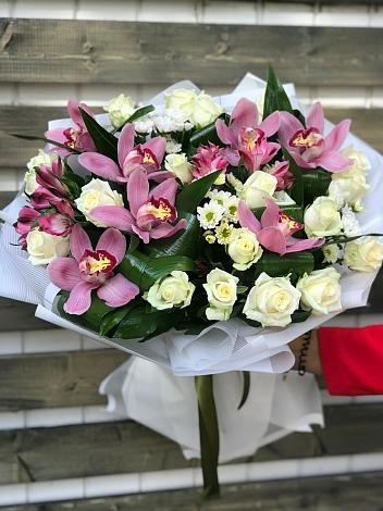 Букет цветов из: Розы и Хризантемы в Аскарово